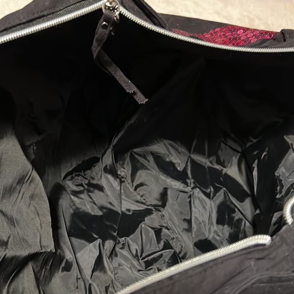 Large Victoria’s Secret bling sequin black and pink duffle bag - Picture 4 of 4